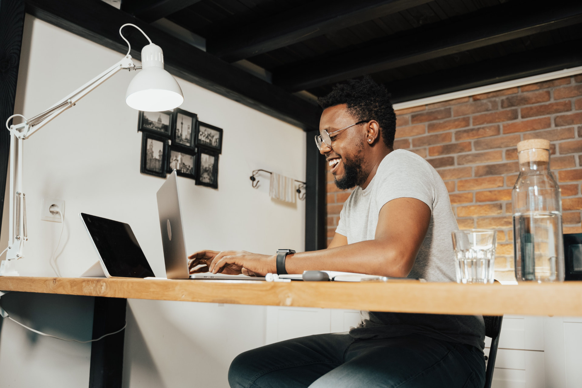 Highest-Paying Jobs Without a Degree in the UK (2026 Guide)